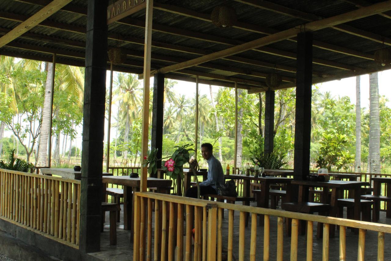 Gondang Beach Hotel Gili Trawangan Exteriör bild
