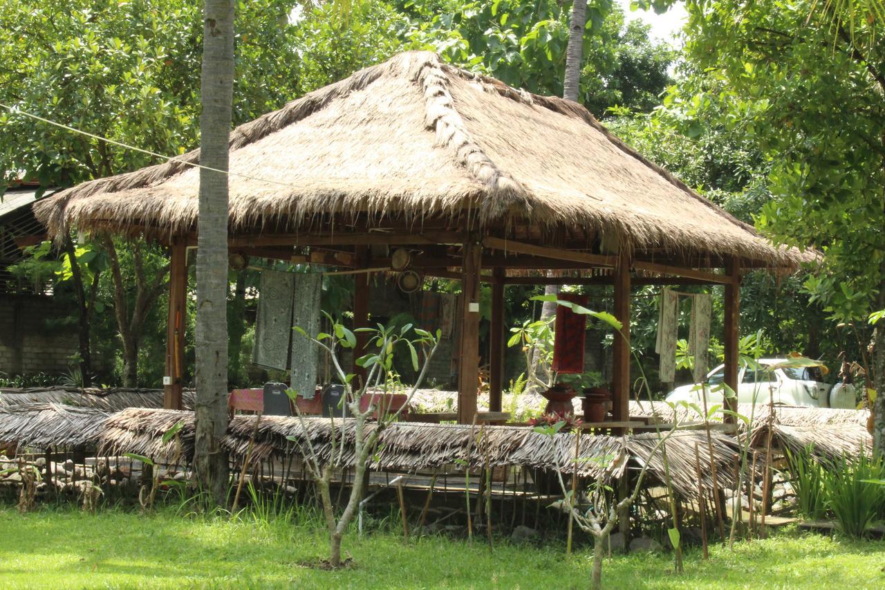 Gondang Beach Hotel Gili Trawangan Exteriör bild